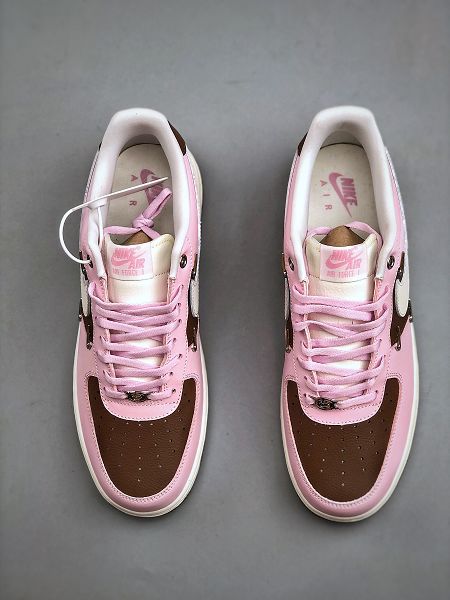 Nike AIR FORCE 1 '07 LX 2025新款男女生粉棕四小勾 空軍一號低幫休閒板鞋