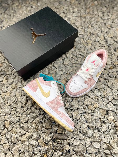 Nike Air Jordan 1 Low GS 2021新款 喬丹1代粉冰淇淋女款籃球鞋 帶半碼