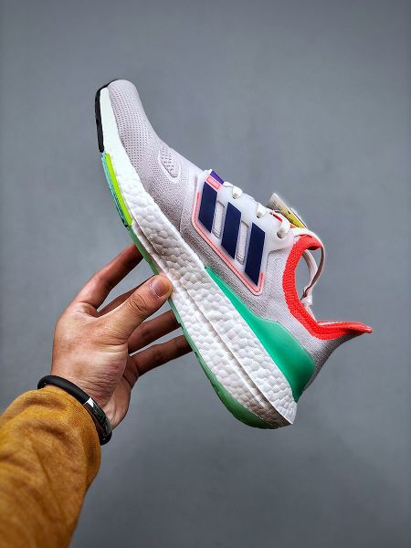 Adidas Ultra Boost UB22 2022新款 超彈力爆米花中底女款休閑跑步鞋