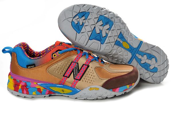 new balance 2012新款鞋子型錄 MO1320系列 戶外越野運動鞋