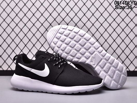 nike roshe run 2019