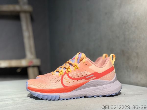 Nike Pegasus Trail 4 2023新款 低幫戶外減震防滑越野耐磨女款跑步鞋