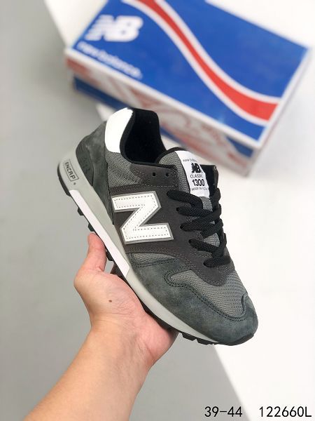 New Balance NB1300系列 2021新款 豬八革網面男款復古運動跑鞋