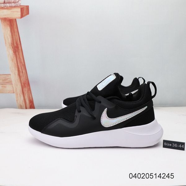 nike tessen 2019
