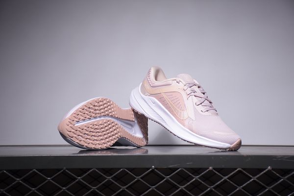 Nike QUEST 5 2023新款 女子透氣輕盈緩震跑步鞋