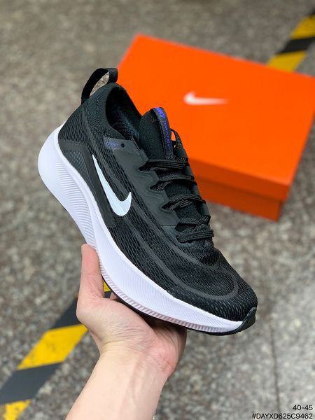 Nike Zoom Fly 4 2022新款 男子超彈碳板跑步鞋