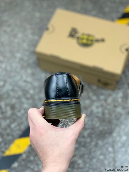 Dr.Martens 2022新款 馬丁醫生粗獷裝備系列牛皮女款低幫馬丁靴